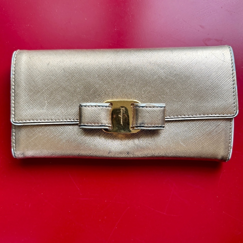 Salvatore Ferragamo Gold Saffiano Leather Vara Bow Continental Wallet